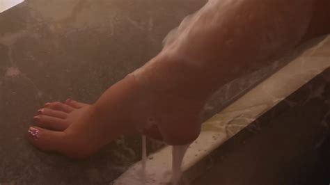 Jennifer Love Hewitt S Feet