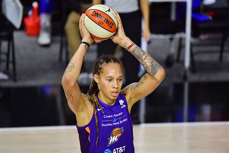 Mercury S Brittney Griner Leaves Bubble For Personal Reasons