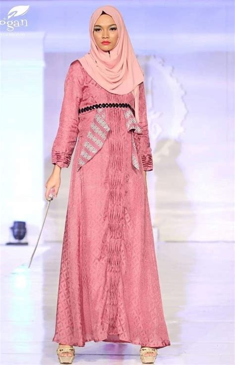 Misalnya ketika orang tua menyuruh belajar. Intip Beragam Model Kebaya Gamis Modern Trend 2018 Ini ...