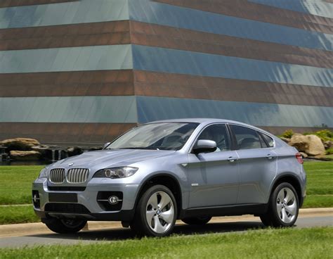 Este modelo que estará disponible en el mes de mayo, se produce en la planta de spartanburg, estados unidos, donde también se producen otros modelos como x3, x4, x5 y x6. BMW X6 2013 precio y especificaciones en México | Atracción360