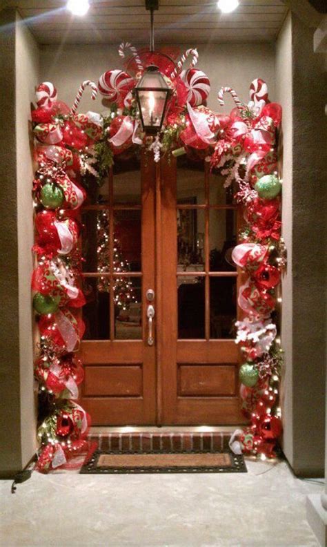 Find images of christmas garland. 20 Christmas Garland Decorations Ideas To Try This Season ...