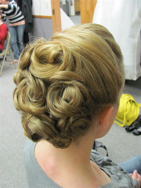 30 Pin Curl Hairstyles For Wedding Fashion Style