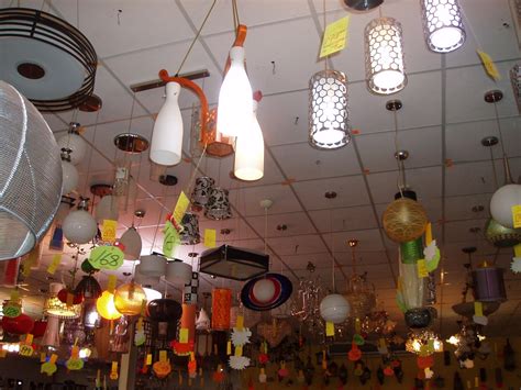 Para menteri menyetujui usulan libur nasional dan cuti bersama yang disampaikan oleh menko pmk puan maharani. pinatbate alwan: TAMBAHAN CUTI RAYA