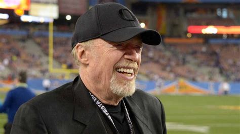 Phil Knight Donates 400m To Alma Mater Stanford