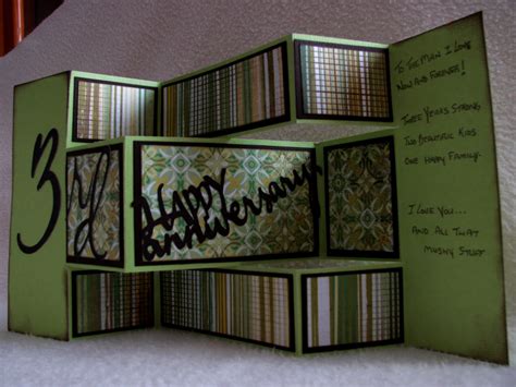 Tutorial on making a tri fold card using a suw wilson for creative expressions background die. This Scrapper's Corner: Tri-fold cards - (tutorial)