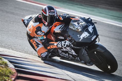 Our success in racing is reflected in the uncompromising des. Successful roll-out for the KTM RC16 Moto GP Bike ...