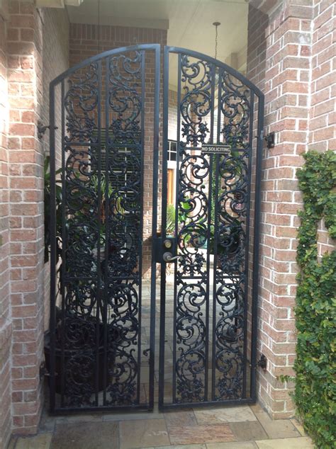 Pin By Wanda Walling On Wrought Iron Gates Wrought Iron Gates Iron