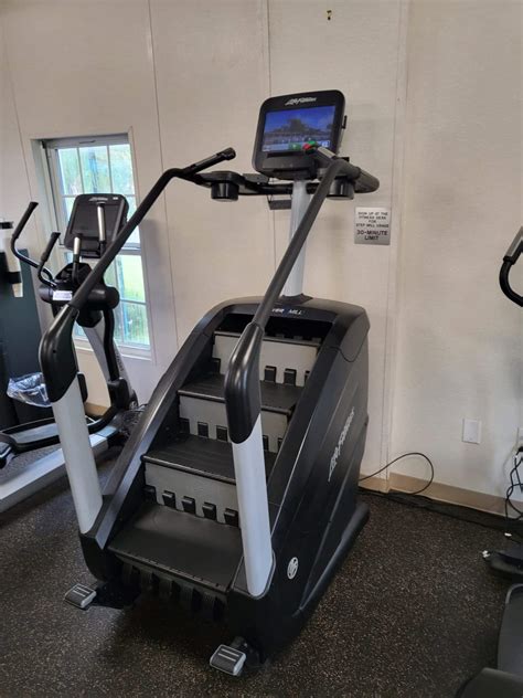 Life Fitness Discover SE3 95PS Powermill - ReFit Nation