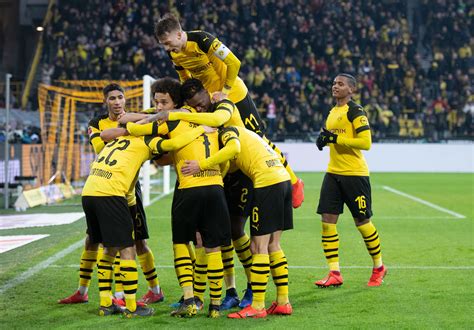 Marco reus, lukasz piszczek and julian brandt are about to come on #msvbvb. Borussia Dortmund drop to second place despite narrow win over Stuttgart