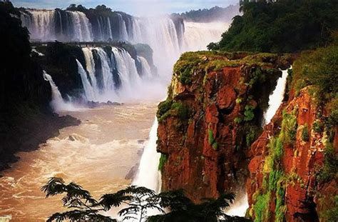 Paraguay is a country located in south america that shares its borders with argentina, bolivia, and brazil. Voyage au Paraguay : deux baroudeurs en autostop ...