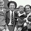 James Stewart and his family #cinema | Old hollywood stars, Movie stars ...