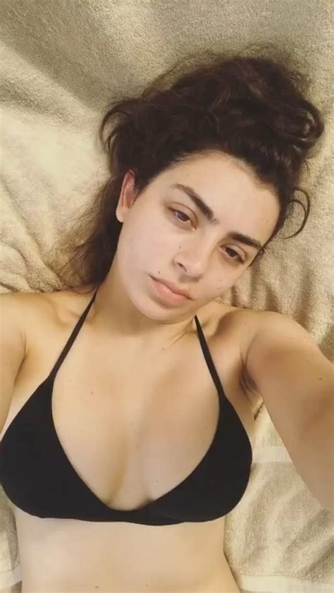 Charli XCX Sexy 2 Pics Gif TheFappening