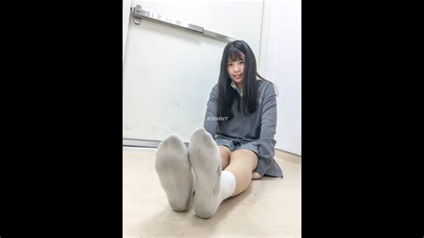Dora 2 4k Asian Foot Soles Socks Footjob 足交 戀足 足控 原味襪子 美足 絲襪 Giantess