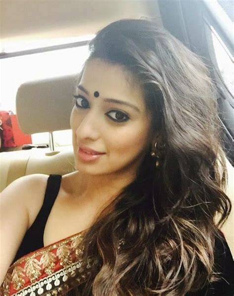 actress raai laxmi selfie photos in saree actress selfie photos