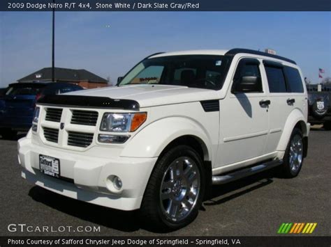 Chrome tubular side steps and chrome fascia accents the 2009 nitro has improved stiffer rear axles so that it can handle challenging road conditions better. Stone White - 2009 Dodge Nitro R/T 4x4 - Dark Slate Gray ...