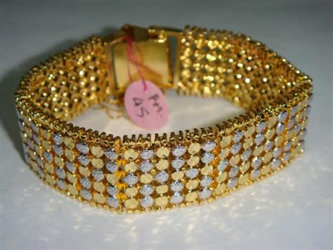 Gelang emas kuning 9 karat dengan berlian asli terbuat dari emas kuning 9 karat dengan berat 5,19 gram. Gambar Nazman Enterprise Rantai Leher Emas 916 Jenis Melor ...