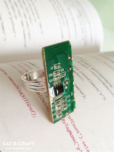 I Turn Old Electronic Devices Into Geeky Jewelry Bored Panda