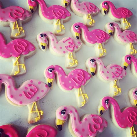Pink Polka Dot Flamingo Cookies By Hayleycakes And Cookies Cute Cookies Sugar Cookies