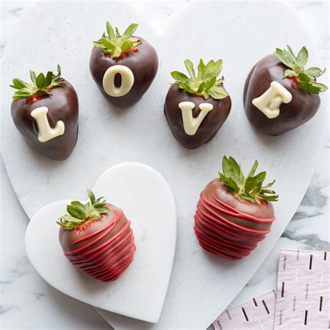 valentine s day chocolate covered strawberries hickory farms