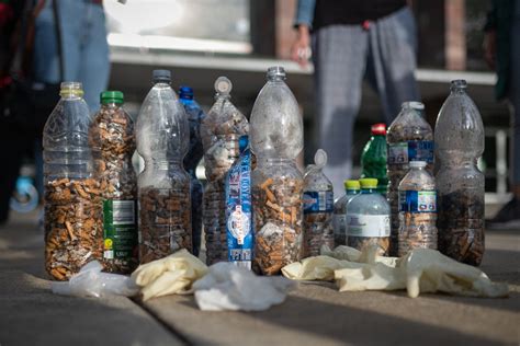 The video shows an unidentified man filling at least two water bottles with fuel. Wie war's bei der … Fill-The-Bottle-Challenge in der ...