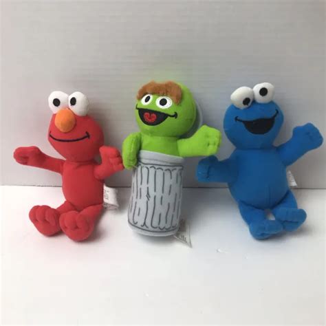 Fisher Price Sesame Street Elmo Oscar Cookie Monster Plush Lot 7” 21