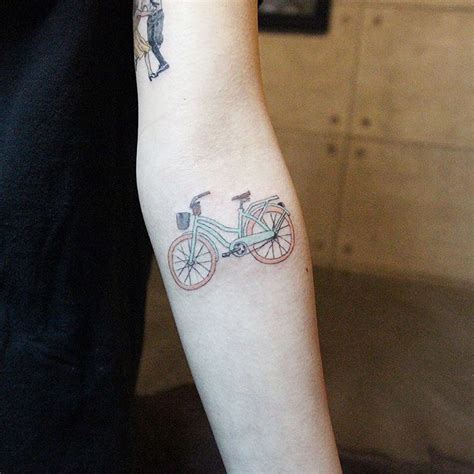 50 Cool Bicycle Women Tattoo Ideas To Make A Style Statement