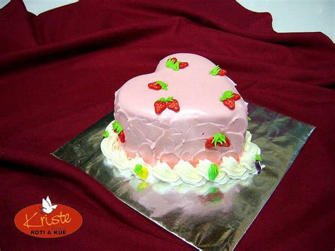 Resep kue ulang tahun ini sangat cocok buat kalian yang. Gambar Gambar Kue Ulang Dewasa Bliblinews Anak Perempuan ...