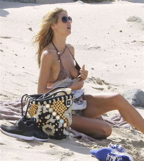 Naked Heidi Klum In Beach Babes