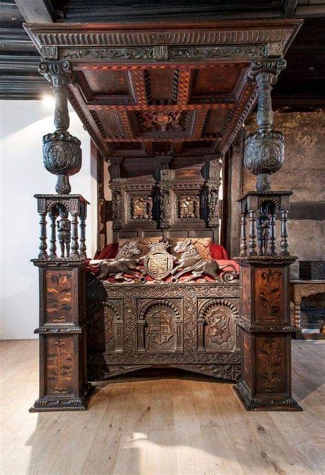 pin  melinda quijas  historicool gothic bedroom gothic bed