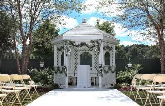 Gazebo Wedding Decorations | LoveToKnow