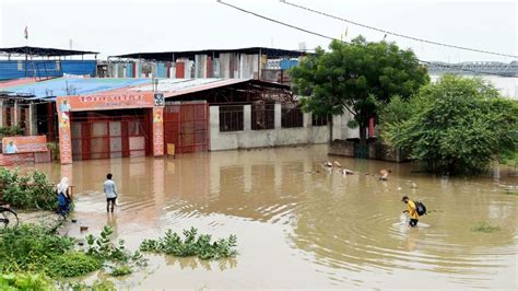 Up Floods Over 2 Lakh People In 22 Districts Hit 153 Flood Affected Villages Cut Off India
