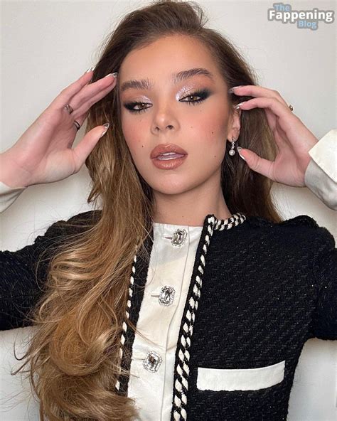 Hailee Steinfeld Sexy Pics EverydayCum The Fappening