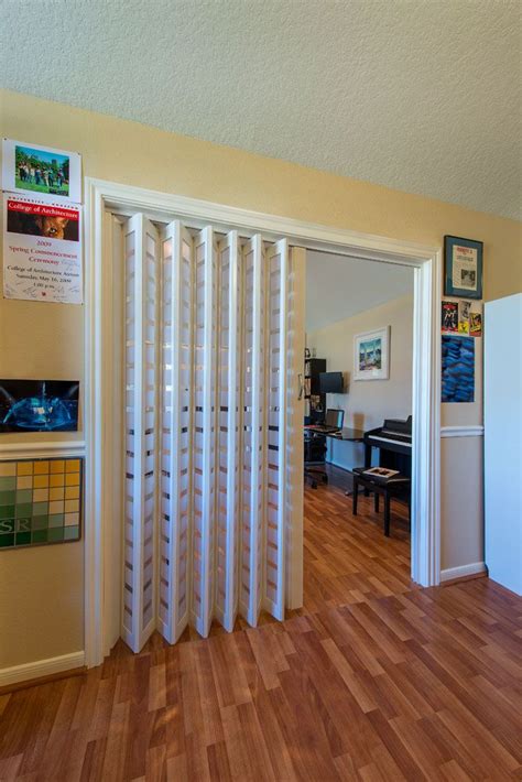 Woodfold 4100 Acoustical Accordion Door Accordion By