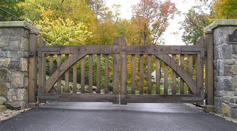 Grand Entrance Gates Automaticgaragedoordrivewaygate Wooden Gates