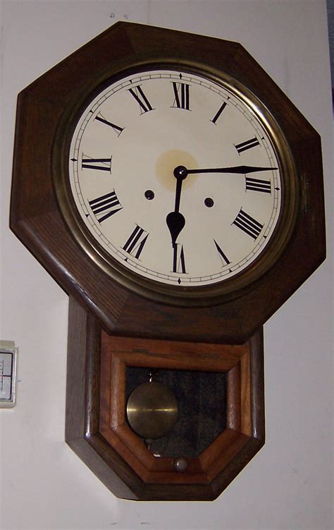 Fileschoolhouse Regulator Pendulum Clock Wikimedia Commons