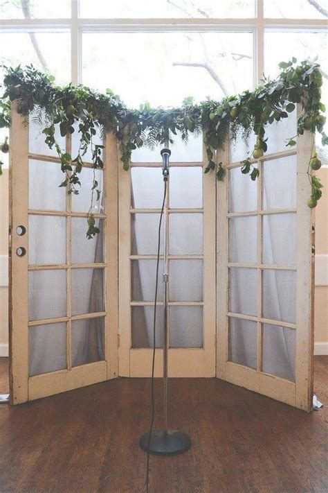 18 Wedding Decoration Ideas With Vintage Old Doors Oh