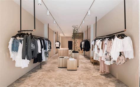 design fashion showroom ladies dress shop interior design iç
