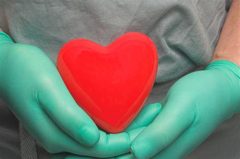 Traditionally, open heart surgery meant the breastbone being cracked open, providing direct access to the heart, allowing heart surgeons to fix heart problems while the patient is placed on a heart lung. Open Heart Surgery: What to Expect - Medical News Today