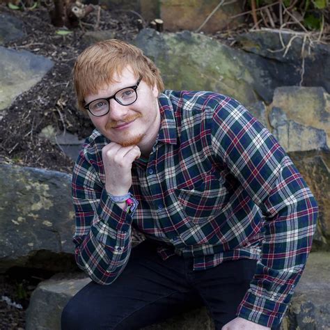 Ed Sheeran Look Alike Forced To Go ‘in Disguise To Escape Fans Celebrity Land International