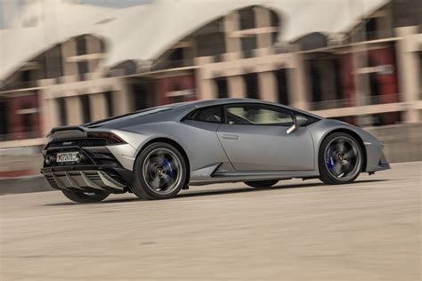 New Lamborghini Huracán Evo Review Mid Engined Supercar To Take On