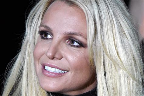 Britney Spears Is Selling Her Calabasas Home And The Kitchen Is Super