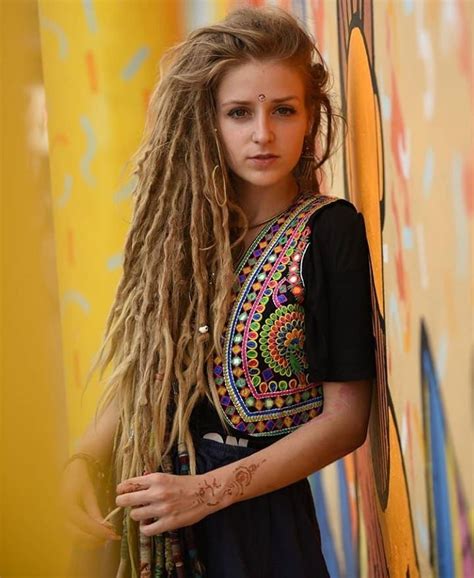 pin by michele on dreadlock extensions with images dreadlocks girl dreads girl white girl