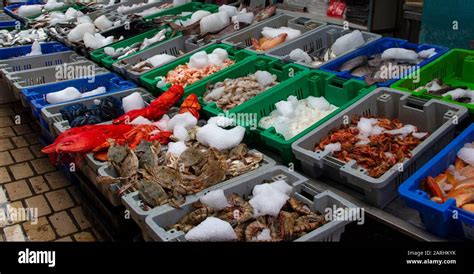 Outdoor Fish Market Stock Photo Alamy