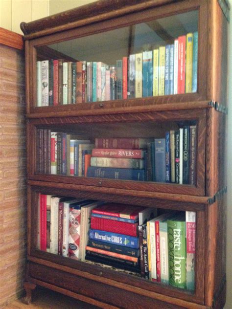 Organized Bookshelf Bookshelf Organization Bookshelves Bookcase