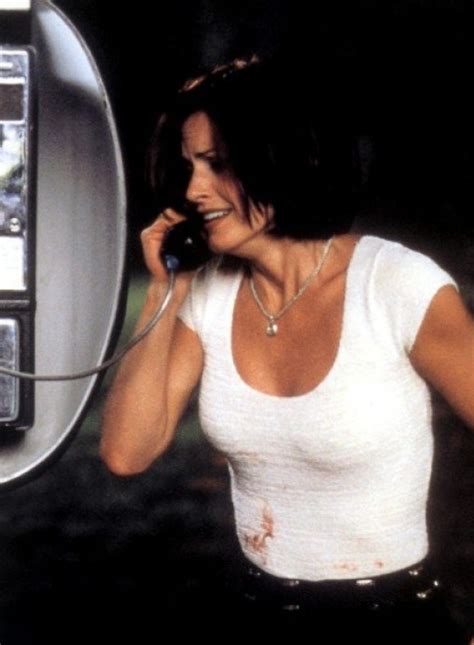 Cropped Courteney Cox And Laurie Metcalf In Scream Film