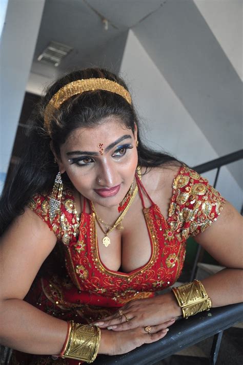 Mallu Actress Babilona Big Boobs Cleavage And Boob Press Wiral Beauties