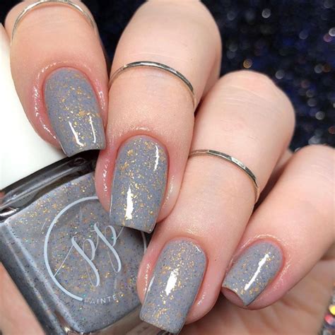40  Grey Nails Design Ideas - The Glossychic