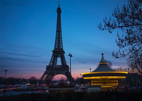 Fileeiffel Tower And Carrousel Paris January 2015