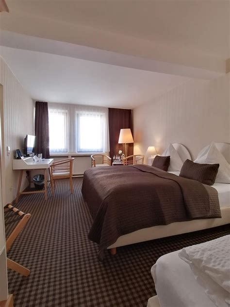 Vergleiche zimmertypen und preise von 4 anbietern. 3-Bett-Zimmer - Thüringer Hof - Hotel-Restaurant in Bad ...