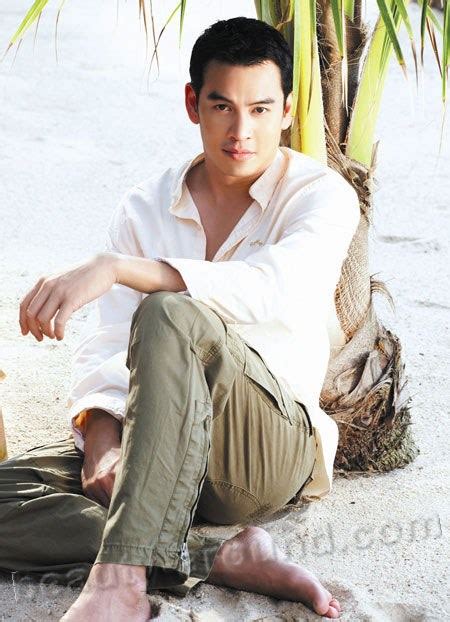 Top 16 Handsome Thai Actors Photo Gallery